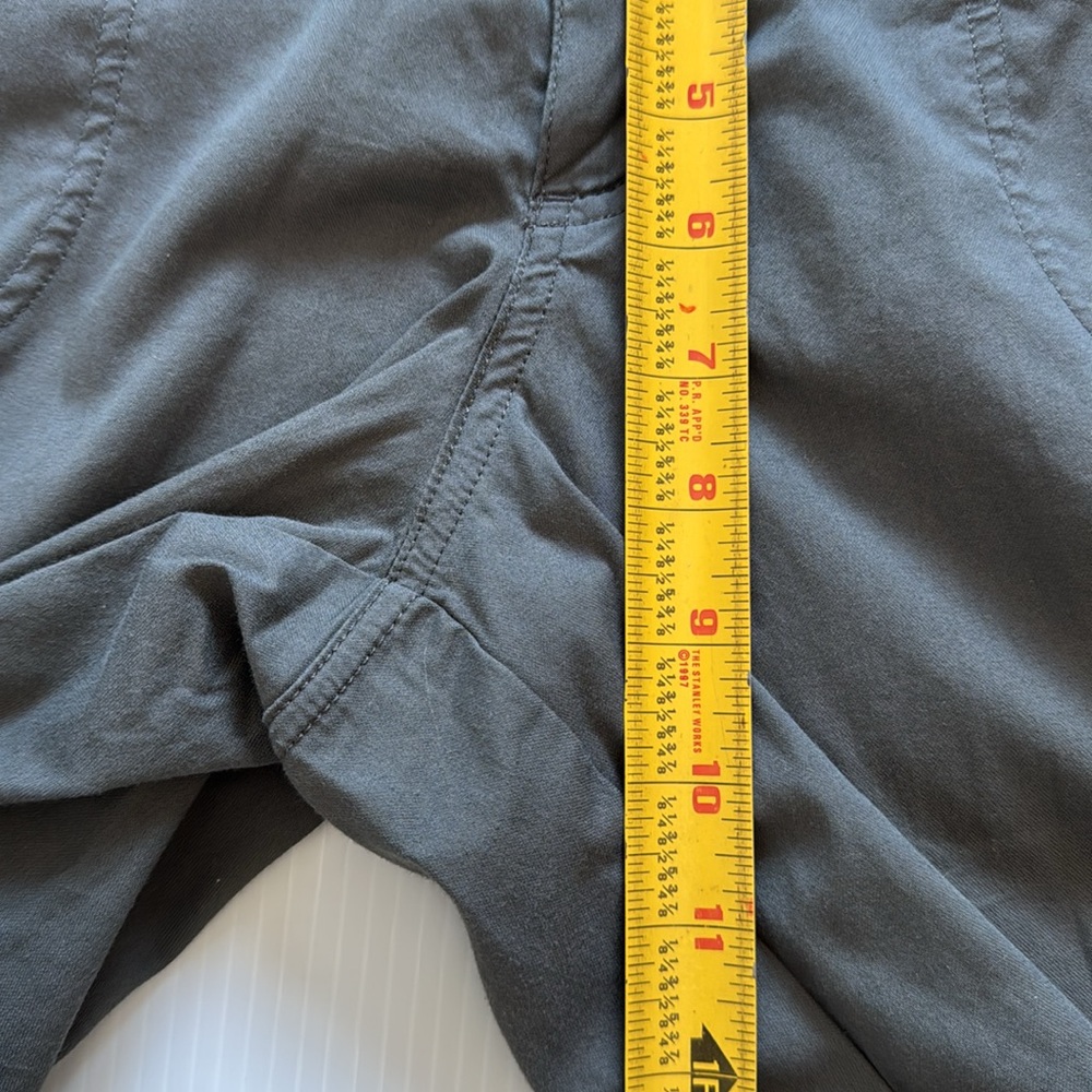 KÜHL Resitor Air Joggr sage green. Women’s size 6 - Picture 8 of 16